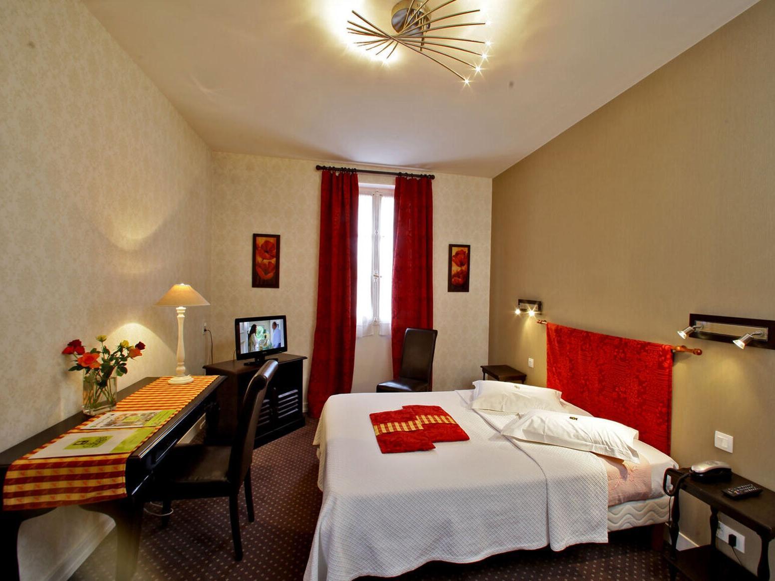 Logis Grand Hotel Pelisson Nontron Zewnętrze zdjęcie